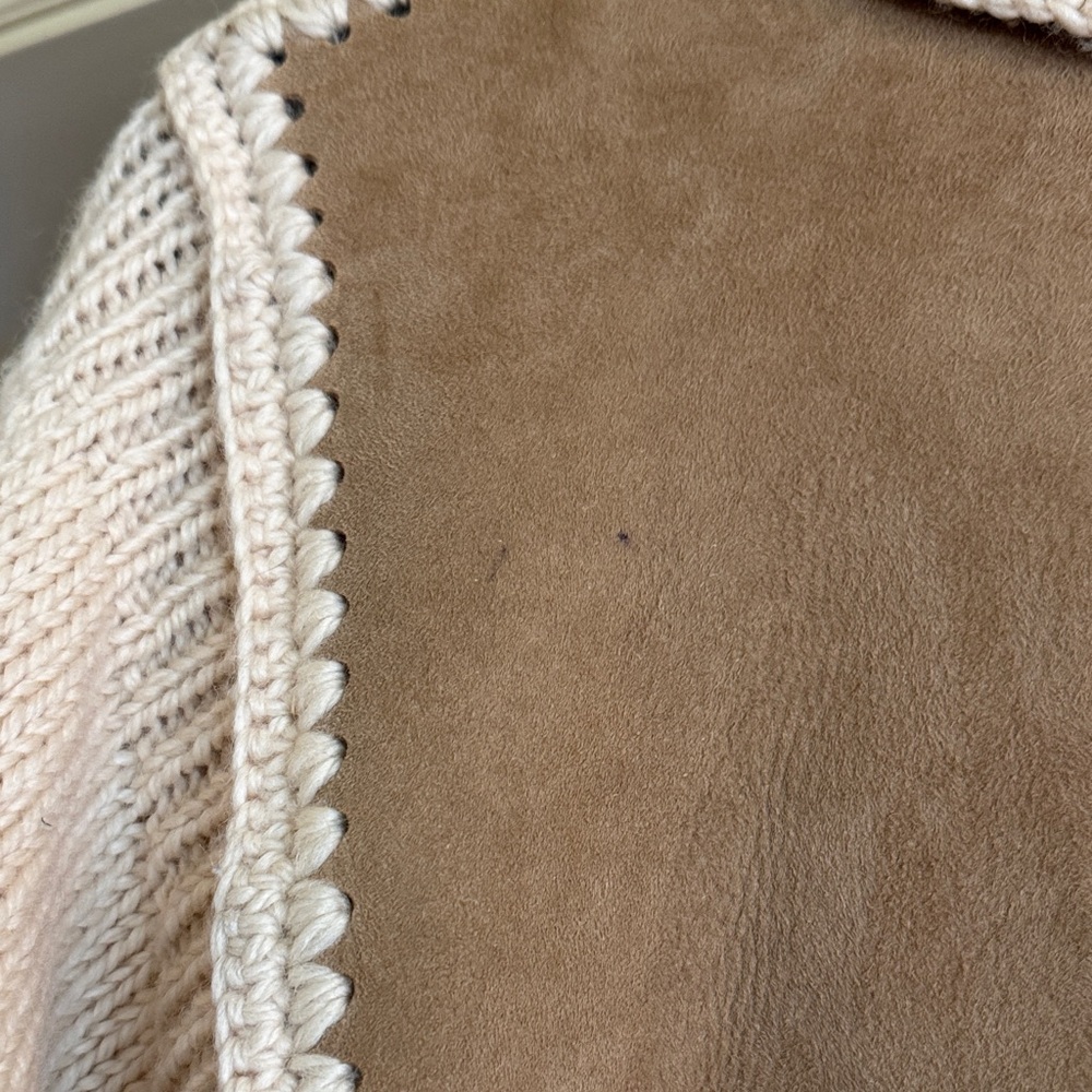 Vintage Cozy Tan and Cream Suede New Zealand Shearling Leather Women's Cardigan - Picture 12 of 16